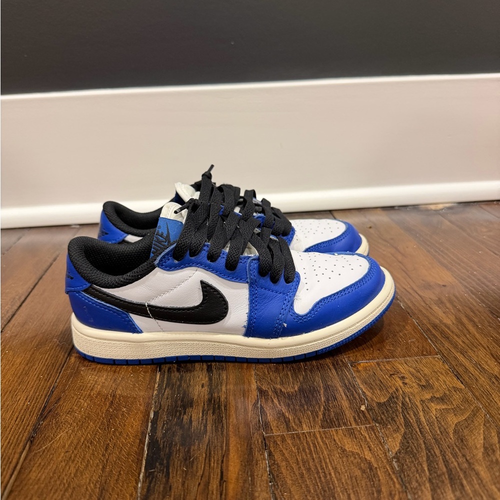 Nike air Jordan’s 1 low - blue/white/black